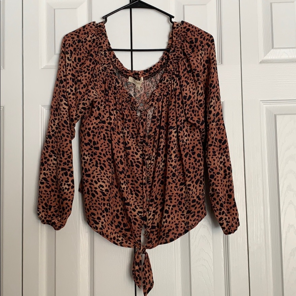 Rewind M lightweight cheetah/leopard print top